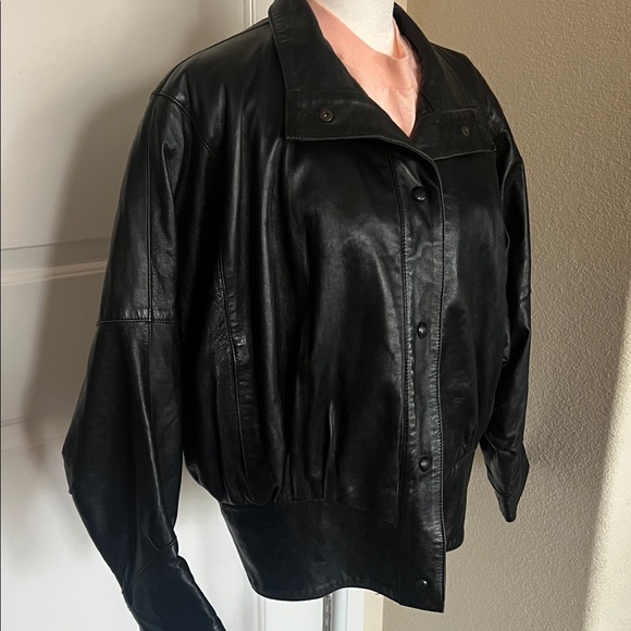 VTG Women's Black Leather Bomber Jacket - Picture 1 of 3